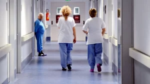 Perché nessuno vuole fare l'infermiere in Italia